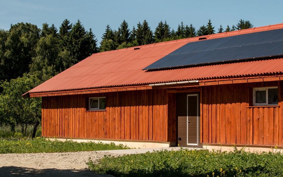 Valige õige värv oma talu katusele